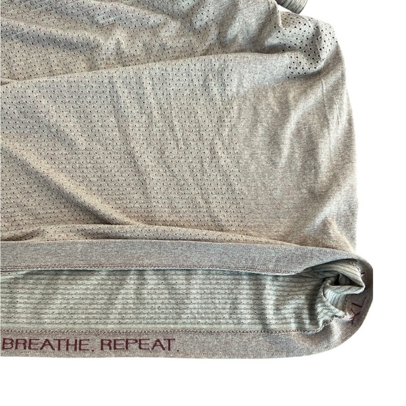 Lululemon Men’s Metal Vent Tech Shirt Henley Short Sleeve 2 Snap Size XL - Picture 3 of 7